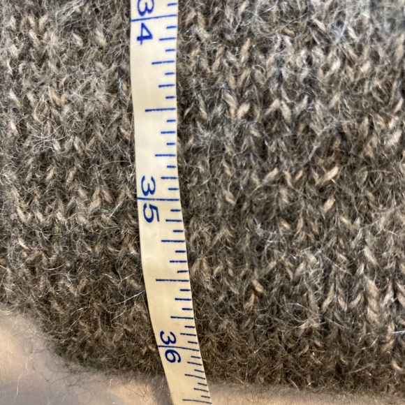 Aritzia | The Group Babaton |Grey Cardigan | Small - Picture 6 of 8